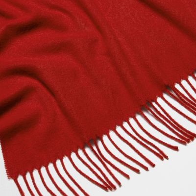 Red tassel brushed scarf